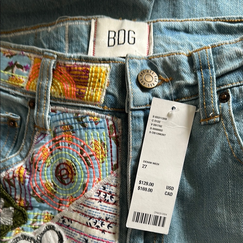 BDG Blue Boyfriend Jeans with Embroidered Floral Design